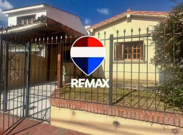 Casa · 120m² · 4 Ambientes · 1 Cochera · Casa Venta Tres Cerritos 2 Dorm Zona Sporting
