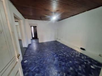 Casa · 90m² · 5 Ambientes · 1 Cochera · Venta Casa 5 Amb - Patio - Jardin - Garage - Malvinas Arg