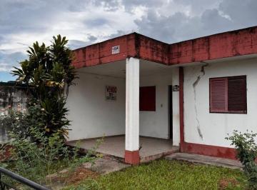 Casa de 4 ambientes, Yerba Buena · Casa Esquina con 4 Habitaciones en Venta en Villa Carmela Yerba Buena