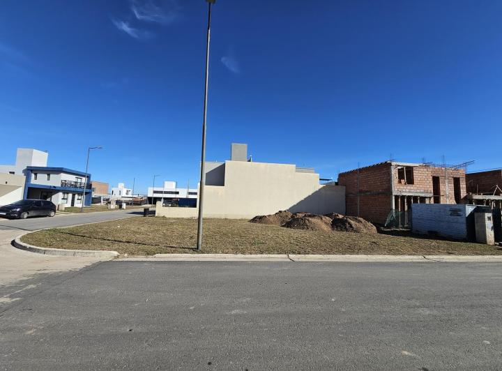 Terreno · 258m²