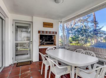Departamento · 69m² · 4 Ambientes · 1 Cochera · Venta Apartamento 3 Dorm. Punta del Este