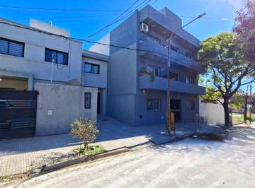 Casa de 4 ambientes, Córdoba · Apto Crédito! Dúplex de 3 Dorm - Cochera Cub - Asador - Como Nuevo - Alto Alberdi
