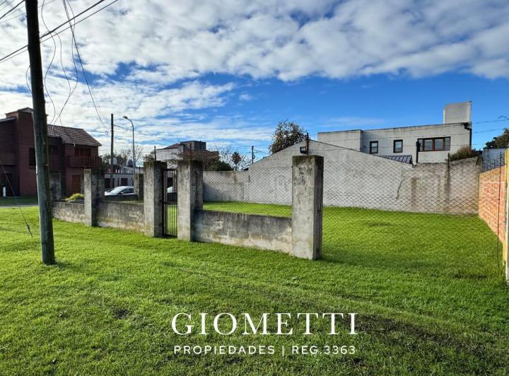 Terreno · 233m²