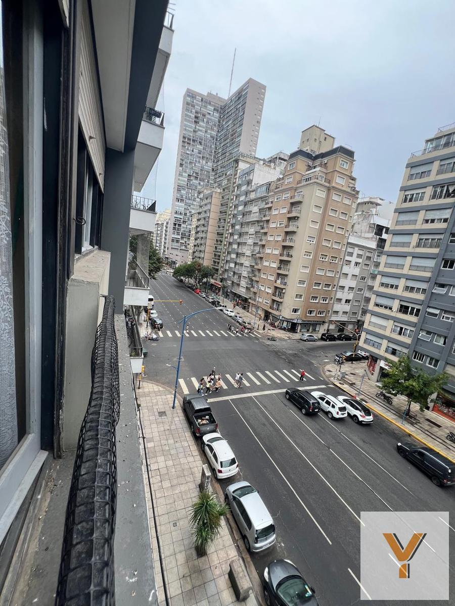 Depto 2 amb, 43m² con ascensor — Av. Colón