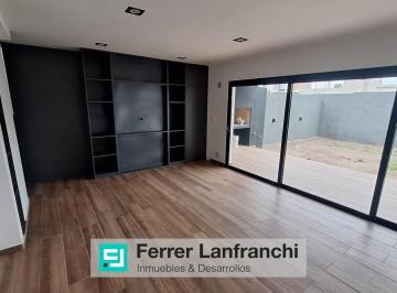 PH · 130m² · 7 Ambientes · 2 Cocheras · PH en Solares de Manantiales