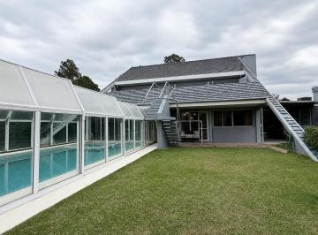 Casa · 291m² · 6 Ambientes · 2 Cocheras · Casa en Venta en Boat Center, Tigre, 6 Ambientes, Amarra Propia