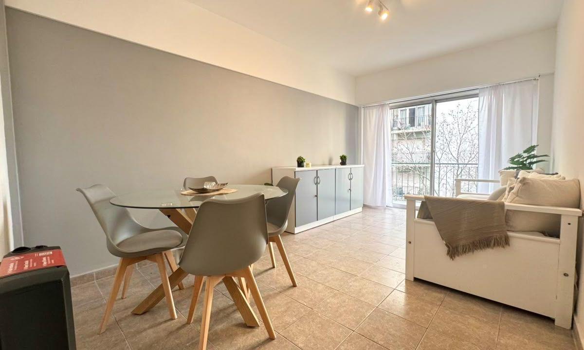 Venta de Departamento 2 Ambientes en Güemes, 43m² con Balcón saliente