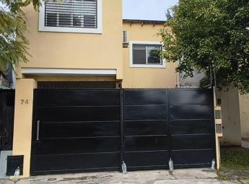 Casa · 83m² · 4 Ambientes · 2 Cocheras · Casa en Venta/ 3 Dorm./ Barrio Nautico/ Berisso
