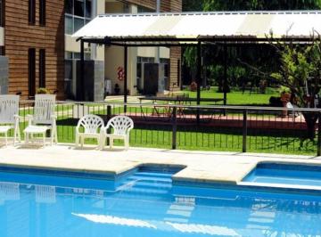 Hotel · 600m² · 18 Ambientes · 5 Cocheras · Edificio en Venta 8 Deptos + Renta 10% - Chascomús