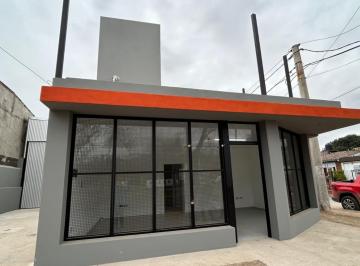 Bodega-Galpón · 206m² · Galpon con Oficina y Local Comercial en Rio Negro Al 4200