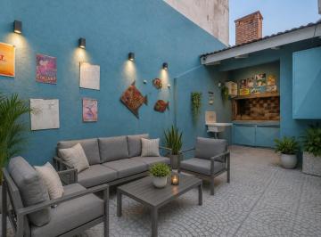 Casa · 133m² · 4 Ambientes · 1 Cochera · Venta de Casa en 2 Plantas 4 Ambientes C/2 Patios en Banfield Este