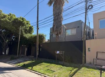 Casa · 240m² · 3 Dormitorios · 2 Cocheras · Venta Casa Racionalista en La Horqueta