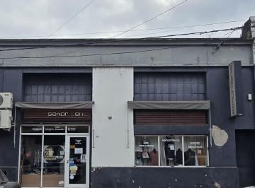 Local comercial · 189m² · Se Vende Local Comercial a Mtrs de Avda 7 de Marzo