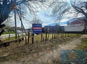 Terreno · 198m² · Lote en Esquina 198 m² – Isidro Casanova – a 1 Cuadra de Av Carlos Casares