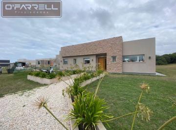 Casa · 122m² · 5 Ambientes · 1 Cochera · Casa / Chalet Lote Nº 245 Cardon Miramar Links - Miramar
