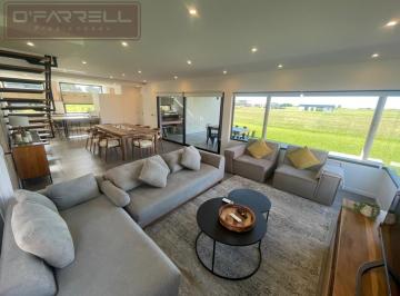 Casa · 215m² · 5 Ambientes · 1 Cochera · Casa / Chalet en Lote 78 Golf Miramar Cardon Links - Miramar