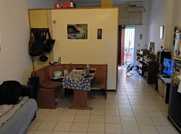 PH de 1 ambiente, Villa Urquiza · Un Ambiente con Patio en Villa Urquiza
