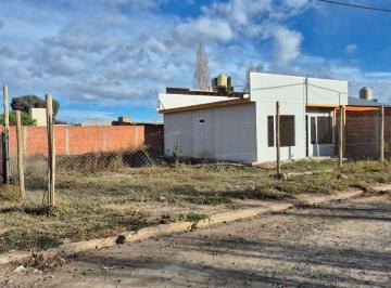 Casa de 3 ambientes, General Fernández Oro · Terreno en Fernandez Oro con Casa Prefabricada a Terminar