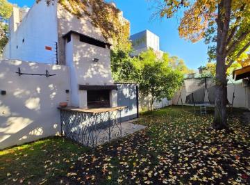 Casa · 370m² · 3 Dormitorios · 2 Cocheras · Casa en Quinta Seccion
