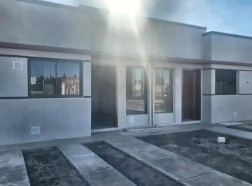 Casa · 60m² · 3 Ambientes · 1 Cochera · Casa 2 Dorm a Estrenar en Pinar de Sol IX - Entrega Inmediata
