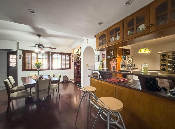 PH · 147m² · 4 Ambientes · 1 Cochera