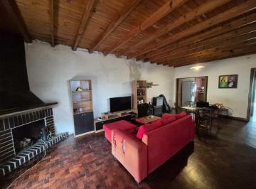 Casa · 150m² · 3 Ambientes · 1 Cochera · Casa en Venta - La Plata