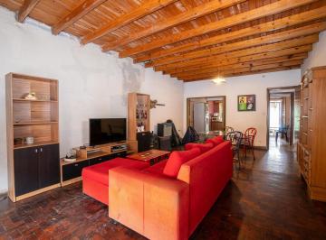 Casa · 150m² · 3 Ambientes · 1 Cochera · Casa en Venta - La Plata