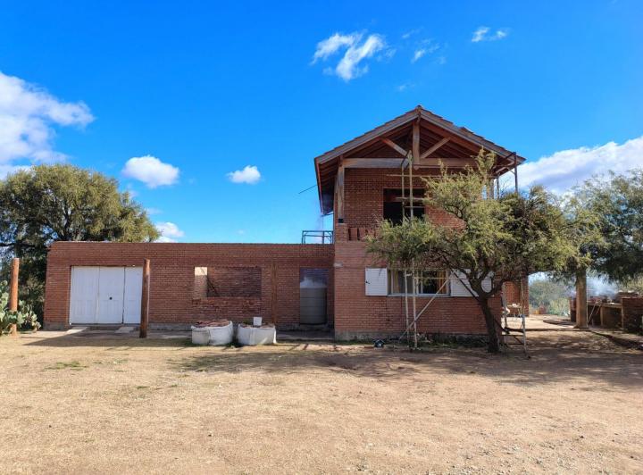 Casa · 1m² · 2 Dormitorios · 1 Cochera