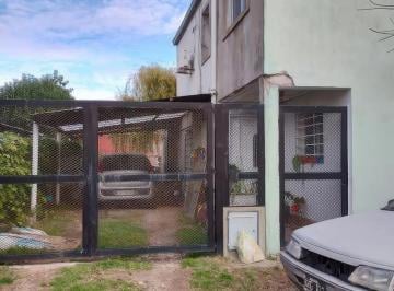 Casa · 100m² · 4 Ambientes · 2 Cocheras · Casa en Venta - 3 Dorm. 1 Baño - Cochera - 238 m² - Lisandro Olmos Etcheverry, La Plata