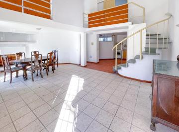 Departamento · 60m² · 3 Ambientes · Departamento Duplex de 2 Dormitorio con 2 Baños en Barrio Abasto con Bajas Expensas