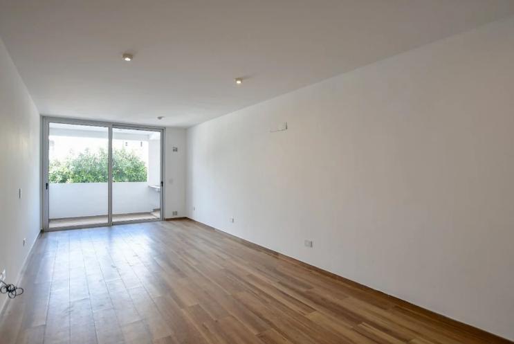 Departamento monoambiente divisible en venta en La Plata, 61m² con balcón