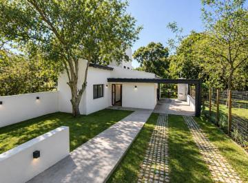 Casa · 100m² · 10 Ambientes · 2 Cocheras · Casa - Villa Catalina