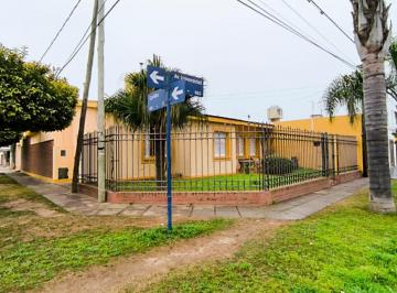 Casa · 158m² · 6 Ambientes · 2 Cocheras · Casa en Venta 3 Dorm B°b. Horizon A/credito V. Maria