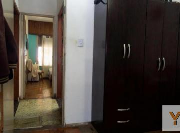 Casa · 96m² · 4 Ambientes · Casa Multifamiliar en Venta - 2 Dorm. 1 Baño - Caseros