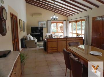 Casa · 420m² · 8 Ambientes · 4 Cocheras · Casa en Venta - 5 Dorm. 3 Baños - Cocheras - 30.780 m² - Rama Caída, San Rafael