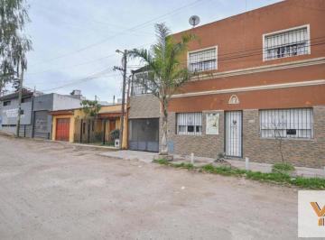 Casa · 220m² · 10 Ambientes · Casas en Venta - 8 Dorm. 3 Baños - 370 m² - Berisso