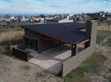 Casa · 136m² · 3 Ambientes · 2 Cocheras · Casa a Estrenar en Venta | B° Villa Naturaleza | Villa Rumipal