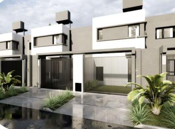 Casa · 94m² · 3 Ambientes · 2 Cocheras · Duplex 2 Dorm. en Venta City Bell + Cochera