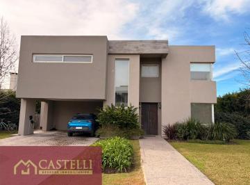 Casa · 229m² · 4 Ambientes · 6 Cocheras · Casa en Venta de 4 Ambientes en La Lomada de Pilar