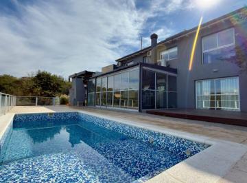 Casa de 8 ambientes, Mendiolaza · ¡Oportunidad! Casa en Venta de 3 Dorm., Quincho, Terraza y Pileta - Lote Central Estancia Q2