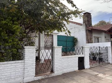 Casa · 270m² · 3 Ambientes · 1 Cochera · Casa 3 Ambientes en Venta - Excelente Ubicación en Escobar