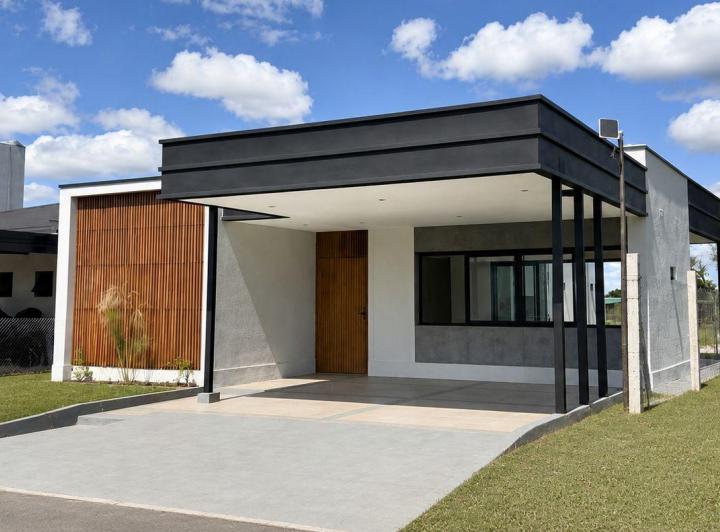 Casa · 120m² · 3 Dormitorios · 2 Cocheras