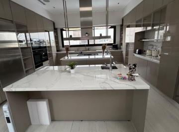Casa · 1500m² · 6 Ambientes · 6 Cocheras · Alquiler de Casa en Barrio Privado Terralagos