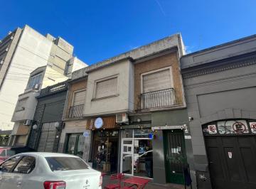 Casa · 230m² · 7 Ambientes · 1 Cochera · Casa en La Plata