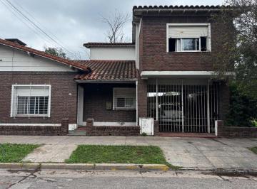 Casa · 178m² · 5 Ambientes · 1 Cochera · Venta Casa 5amb Padua Norte Apto Credito