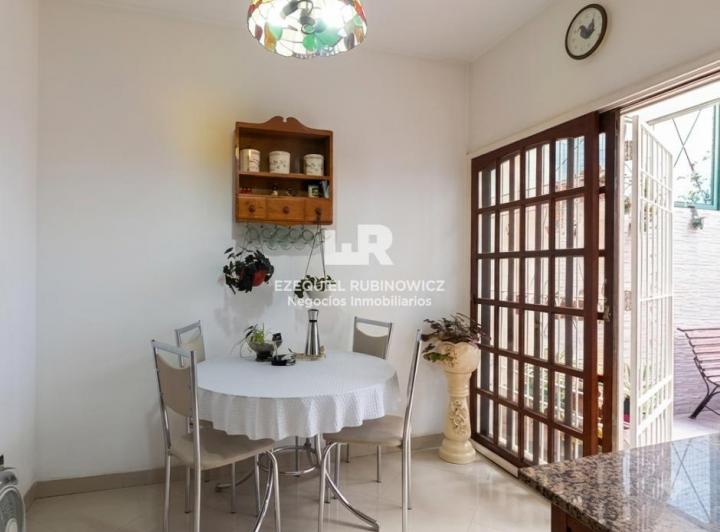Casa · 124m² · 4 Ambientes · 1 Cochera