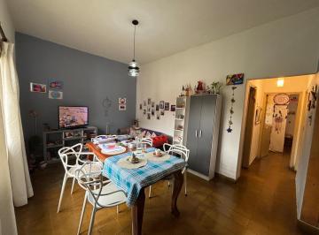 Casa · 129m² · 3 Dormitorios · 1 Cochera · Casa en La France