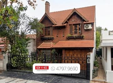 Casa · 234m² · 5 Ambientes · 1 Cochera · Casa 4 Dorm. Venta - Florida Oeste