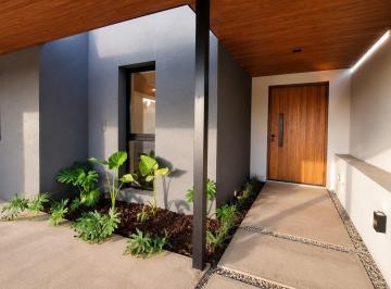 Casa · 135m² · 4 Ambientes · 2 Cocheras · Casa Chalet en Venta en Siete Soles, Córdoba