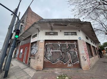 Bodega-Galpón · 250m² · Venta Casa/consultorio y Local Caseros 340 m² Lote